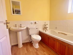 Family Bathroom- click for photo gallery